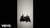 Videominiatuur MAN ABOVE